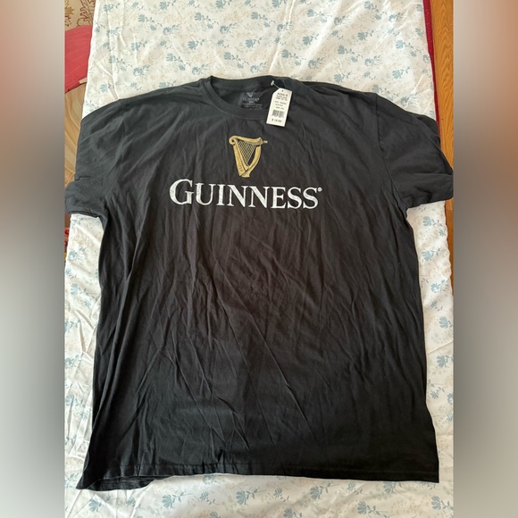 NWT Guinness Black and Gold Short Sleeve Tee - Picture 1 of 2